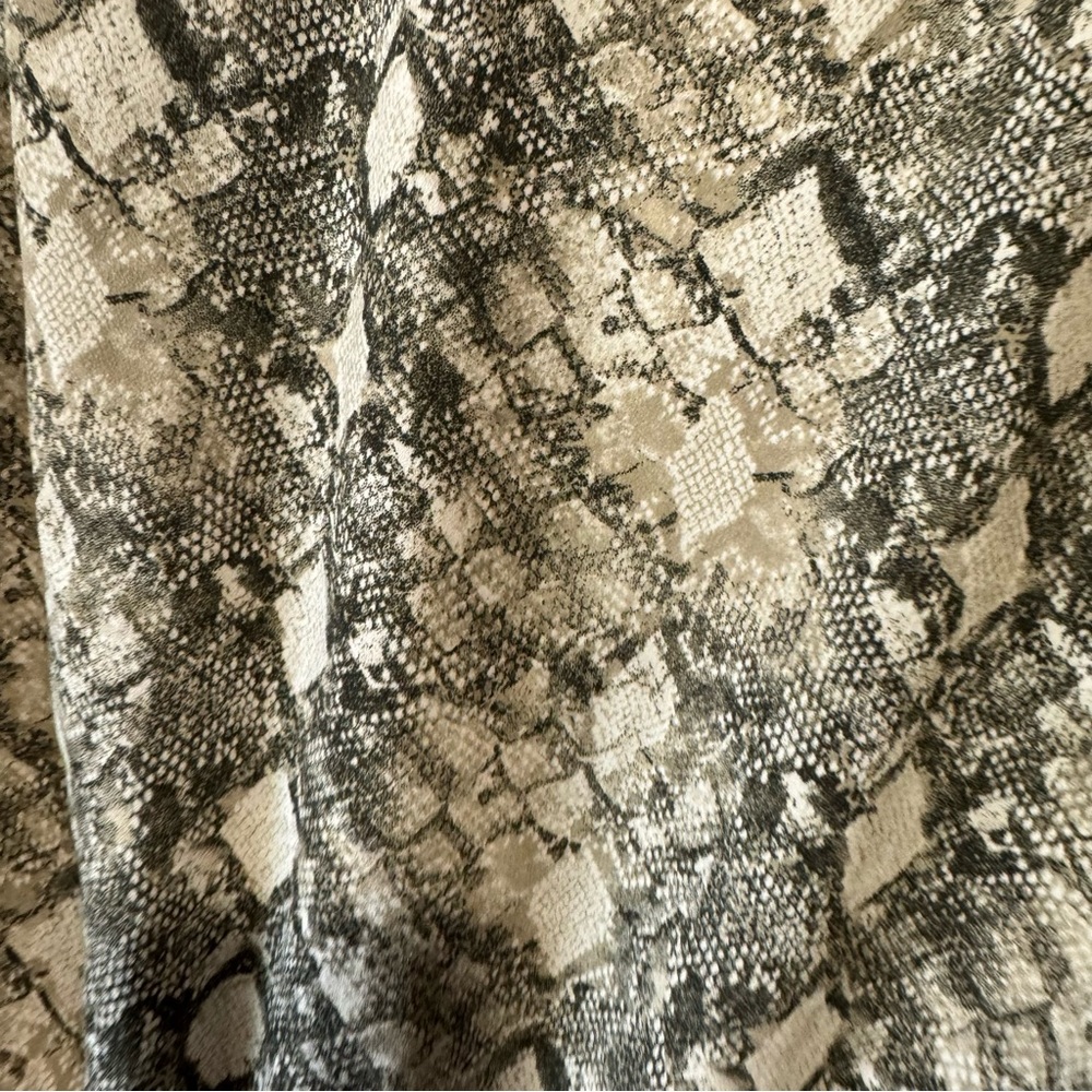 WAYF Python Snake Print Green Peplum Wrap Top Blo… - image 4